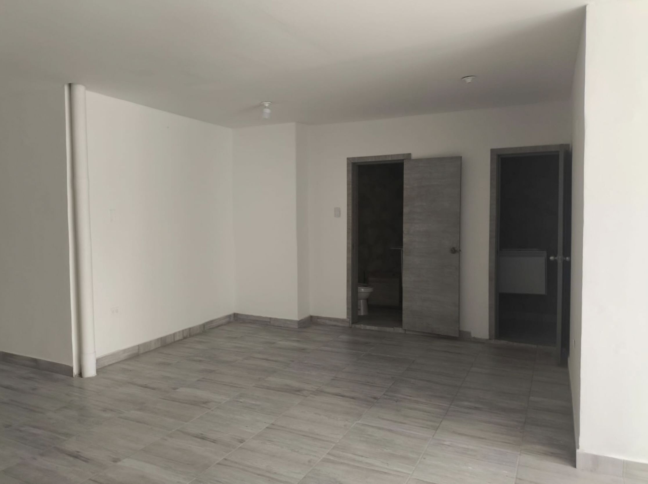 Local en arriendo o venta Bolívar Cartagena Boca Grande 53 m2 Habitaciones 0 Baños 2 Garajes 0 Precio venta $600000000 Precio arriendo $4815000