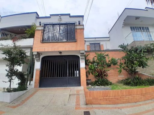Casa en arriendo Santander Bucaramanga La Floresta 220 m2 Habitaciones 5 Baños 6 Garajes 1 Precio $5000000