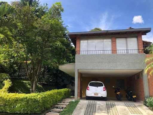 Casa en arriendo Antioquia Envigado El Chocho 240 m2 Habitaciones 3 Baños 5 Garajes 1 Precio $10000000