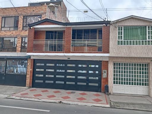 Casa en venta Cundinamarca Bogotá Jazmin 100 m2 Habitaciones 4 Baños 3 Garajes 2 Precio $1200000000