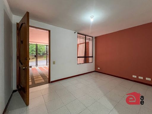 Casa en arriendo Antioquia Envigado La Mesa 92 m2 Habitaciones 5 Baños 4 Garajes 1 Precio $4200000