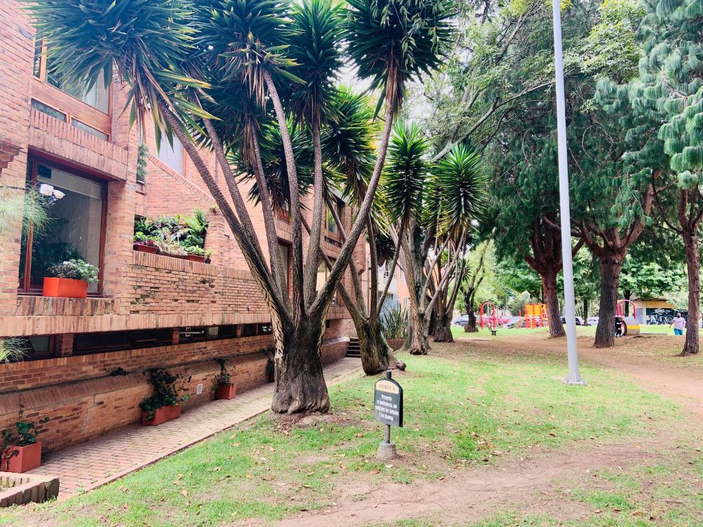 Casa en venta Cundinamarca Bogotá La Calleja 180 m2 Habitaciones 4 Baños 3 Garajes 2 Precio $1100000000