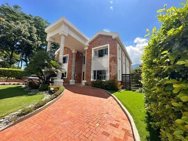 Casa en venta Santander Piedecuesta Piedecuesta 396 m2 Habitaciones 7 Baños 7 Garajes 3 Precio $1800000000