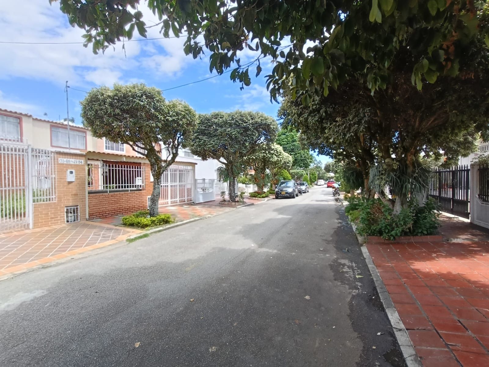 Casa en venta Santander Bucaramanga Diamante Ii Etapa 300 m2 Habitaciones 5 Baños 4 Garajes 2 Precio $610000000