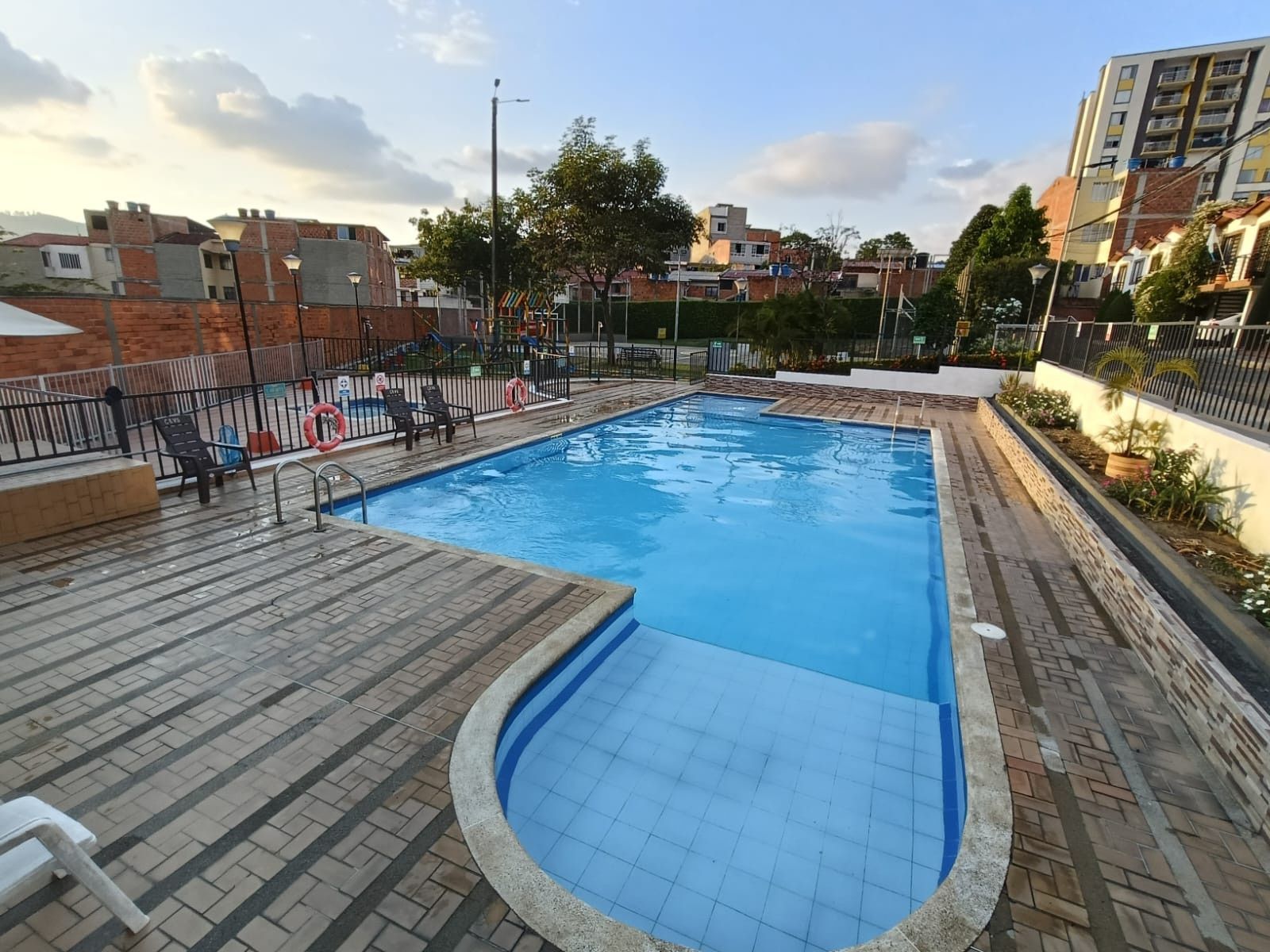 Casa en venta Santander Piedecuesta Paseo Del Puente 148 m2 Habitaciones 4 Baños 3 Garajes 1 Precio $500000000