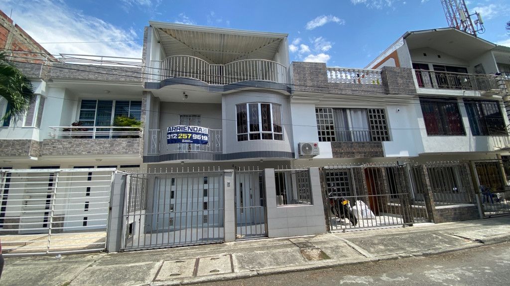 Casa en arriendo Valle Del Cauca Cali Caney 210 m2 Habitaciones 4 Baños 3 Garajes 1 Precio $2600000