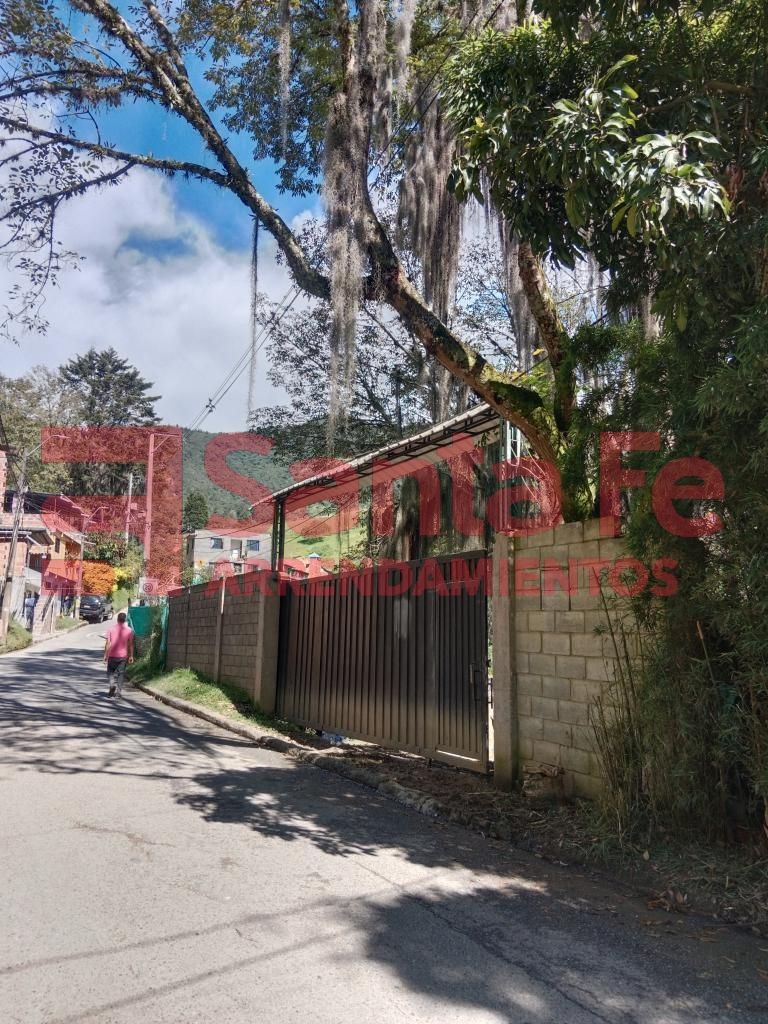 Bodega en arriendo Antioquia Medellín Las Violetas 1300 m2 Habitaciones 0 Baños 1 Garajes 0 Precio $15000000