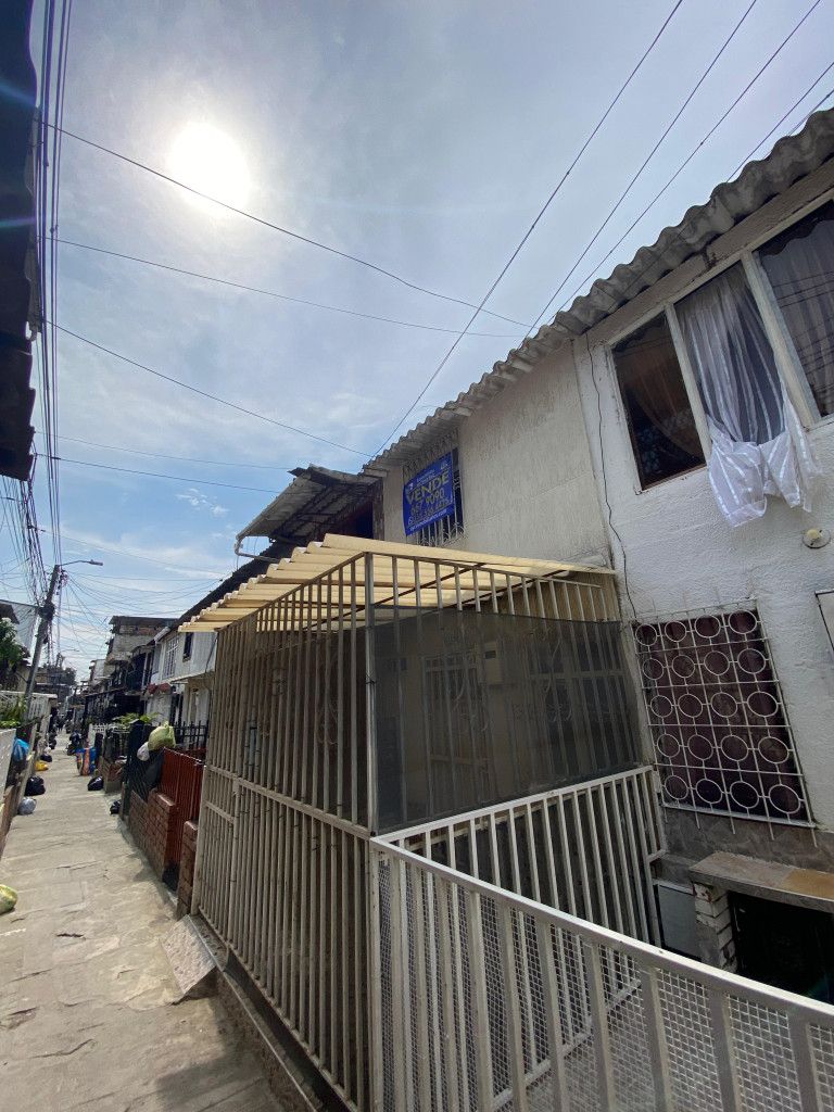 Casa en venta Valle Del Cauca Cali Ciudadela Floralia 128 m2 Habitaciones 3 Baños 3 Garajes 0 Precio $190000000