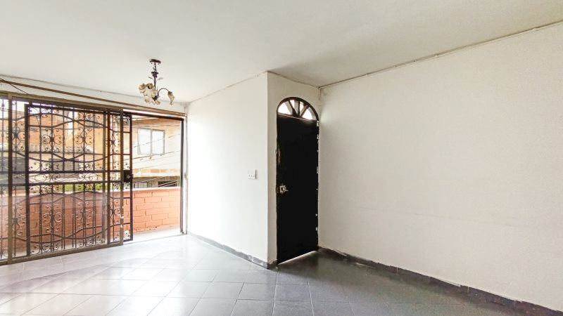 Apartamento en arriendo Antioquia Medellín Santa Rosa De Lima 90 m2 Habitaciones 3 Baños 1 Garajes 0 Precio $1350000