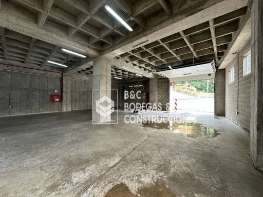 Bodega en arriendo Antioquia Medellín El Poblado 350 m2 Habitaciones 0 Baños 2 Garajes 1 Precio $10000000
