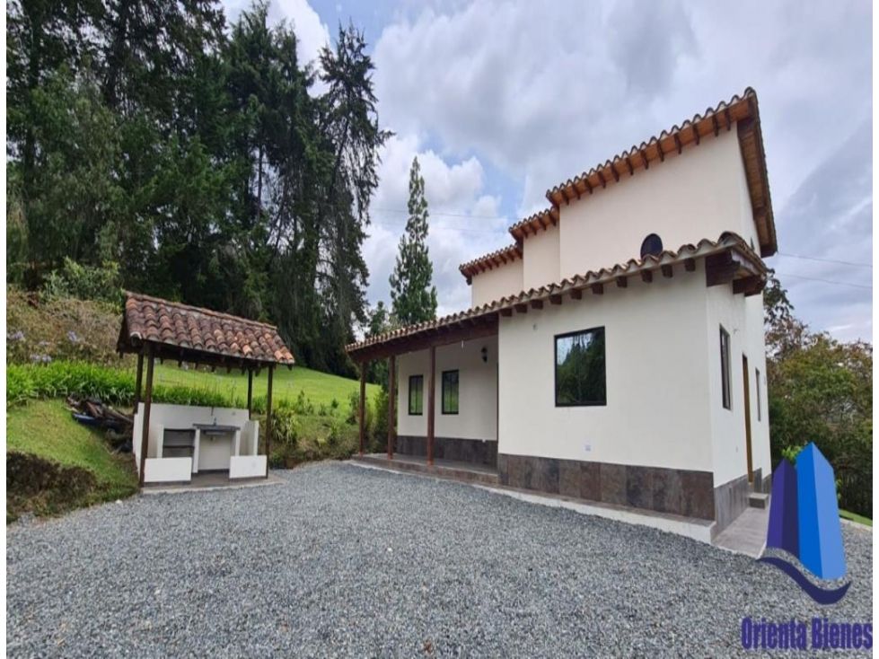 Casa Campestre en arriendo Antioquia Rionegro El Porvenir 200 m2 Habitaciones 5 Baños 4 Garajes 0 Precio $6000000