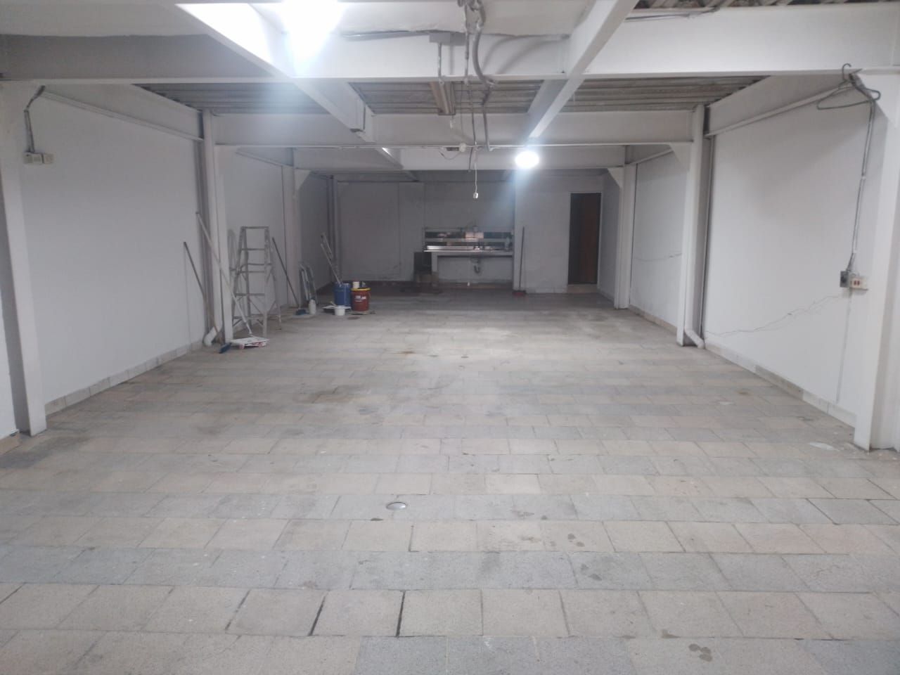 Bodega en arriendo Antioquia Medellín Tenche 200 m2 Habitaciones 0 Baños 1 Garajes 1 Precio $7800000