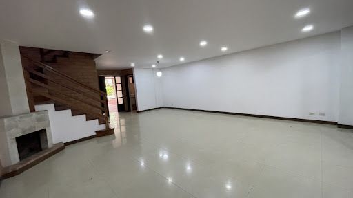 Casa en arriendo Antioquia Itagüí Itagüí 235 m2 Habitaciones 3 Baños 4 Garajes 2 Precio $5800000