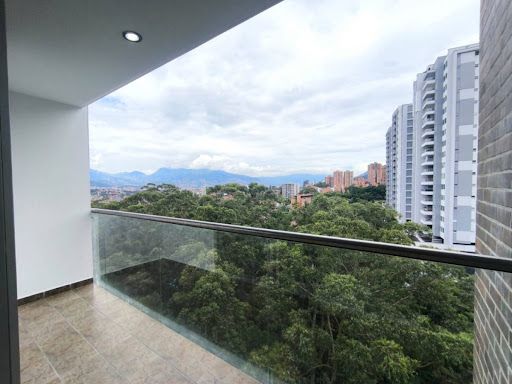 Apartamento en arriendo Antioquia Envigado El Esmeraldal 88 m2 Habitaciones 3 Baños 2 Garajes 1 Precio $4200000