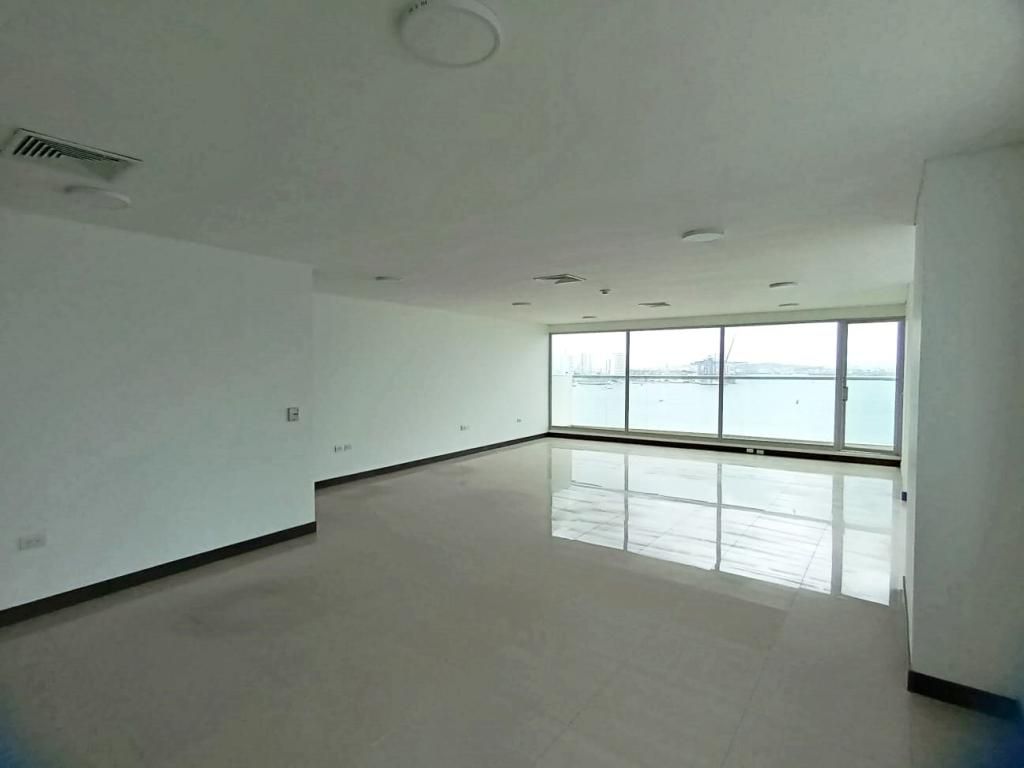 Oficina en arriendo Bolívar Cartagena Boca Grande 86 m2 Habitaciones 0 Baños 1 Garajes 1 Precio $6476000