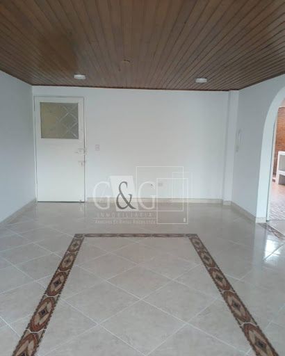 Apartamento en arriendo Cundinamarca Bogotá Quinta Paredes 75 m2 Habitaciones 3 Baños 2 Garajes 0 Precio $2300000
