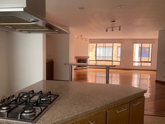 Apartamento en venta Cundinamarca Bogotá San Patricio 147 m2 Habitaciones 3 Baños 4 Garajes 2 Precio $840000000