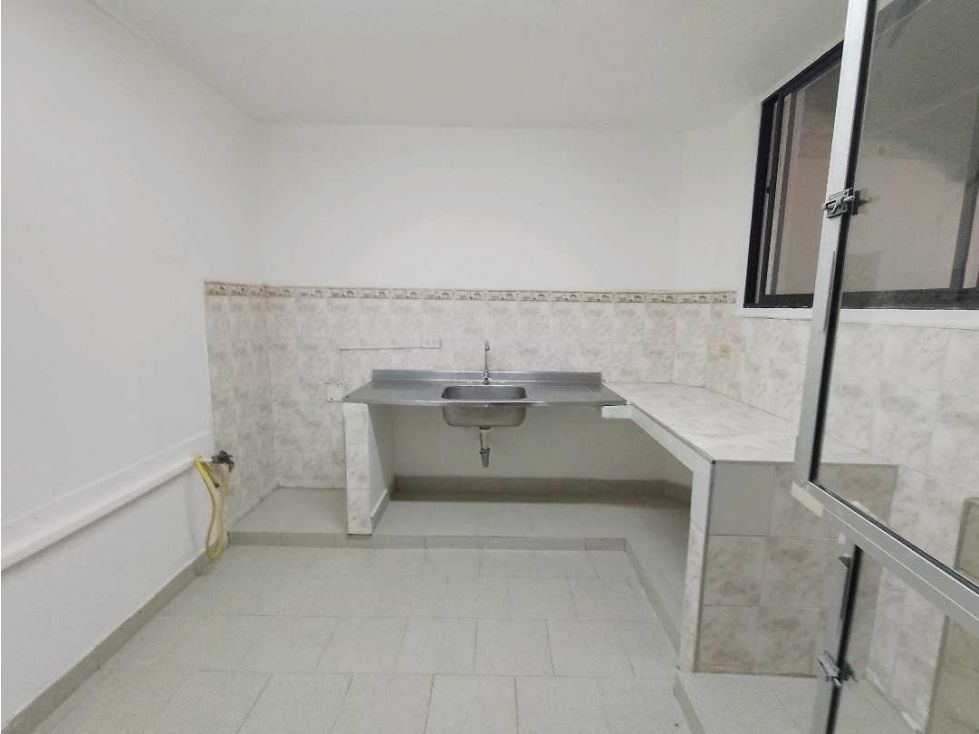 Local en arriendo Antioquia Medellín Villa Hermosa 230 m2 Habitaciones 0 Baños 2 Garajes 0 Precio $3500000