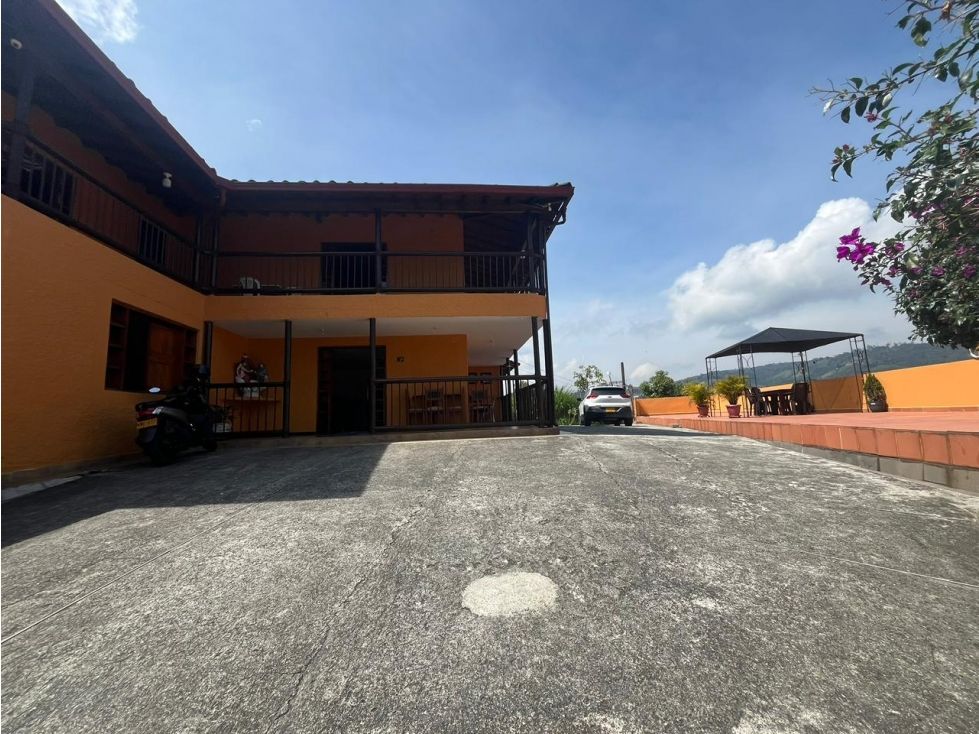 Casa en venta Antioquia Caldas Caldas 517 m2 Habitaciones 7 Baños 2 Garajes 2 Precio $1800000000
