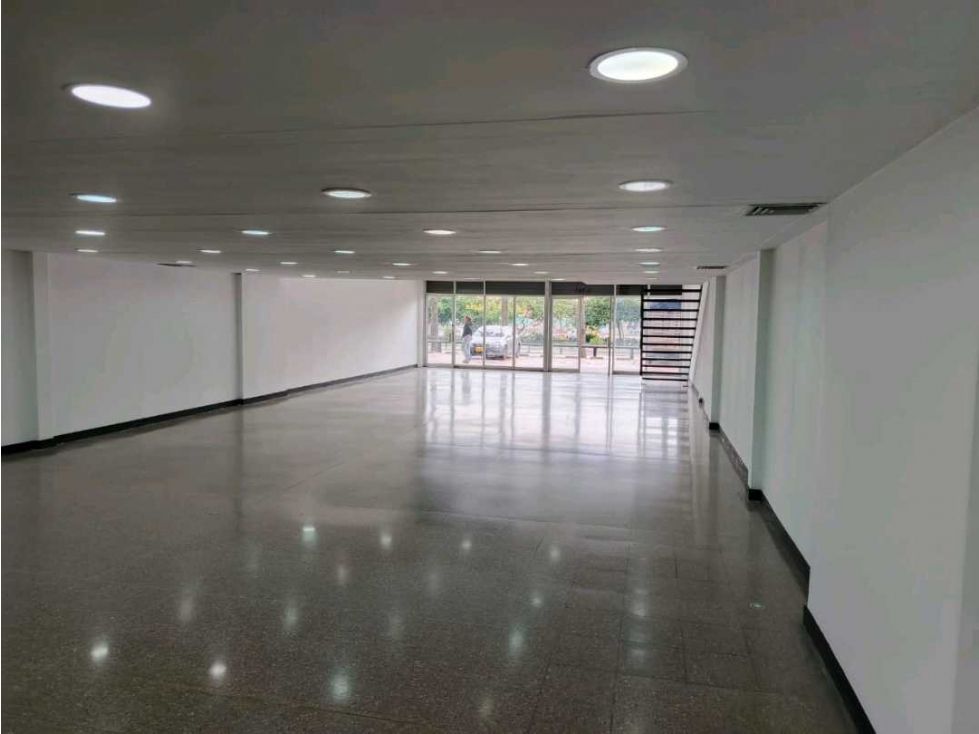 Local en arriendo Antioquia Medellín Shellmar 316 m2 Habitaciones 0 Baños 3 Garajes 3 Precio $25342130