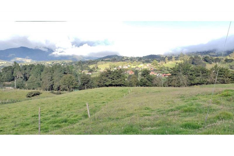 Finca en venta Cundinamarca La Calera La Calera 440 m2 Habitaciones 3 Baños 3 Garajes 0 Precio $2300000000