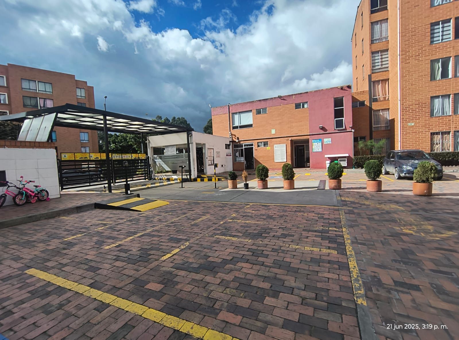 Apartamento en venta Cundinamarca Soacha Cr Frailejon Et I 48 m2 Habitaciones 3 Baños 2 Garajes 0 Precio $149000000