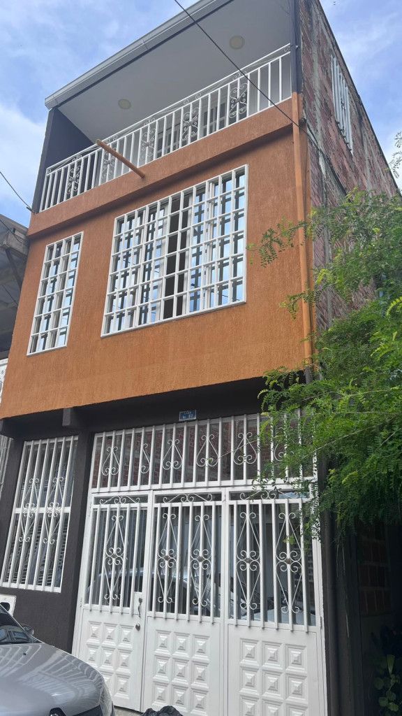 Casa en venta Valle Del Cauca Cali San Judas Tadeo I 0 m2 Habitaciones 3 Baños 3 Garajes 0 Precio $270000000