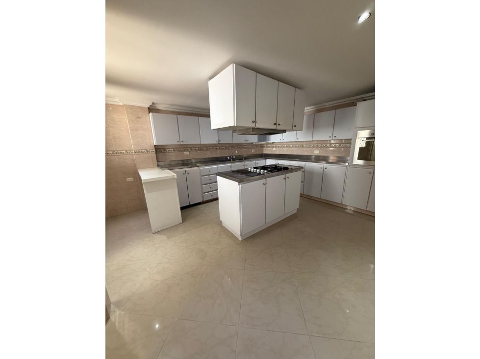 Apartamento en venta Antioquia Medellín Bolivariana 165 m2 Habitaciones 4 Baños 3 Garajes 2 Precio $900000000