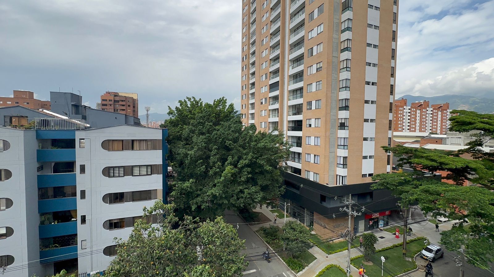 Oficina en arriendo o venta Antioquia Medellín Cuarta Brigada 9 m2 Habitaciones 0 Baños 0 Garajes 0 Precio venta $120000000 Precio arriendo $1751000