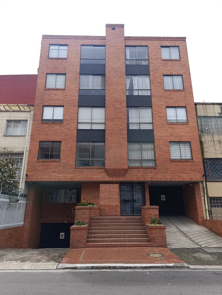 Apartamento en venta Cundinamarca Bogotá San Luis 55 m2 Habitaciones 2 Baños 2 Garajes 1 Precio $345000000
