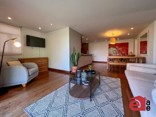 Apartamento en arriendo Antioquia Medellín Los Naranjos 118 m2 Habitaciones 2 Baños 3 Garajes 1 Precio $7500000