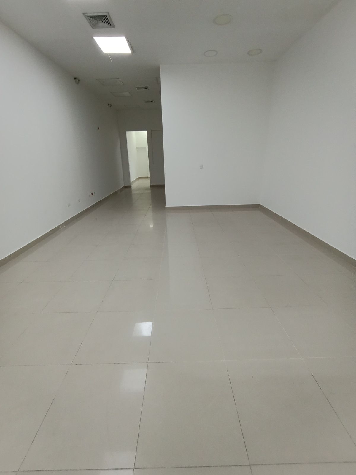 Local en venta Santander Floridablanca Cañaveral 101 m2 Habitaciones 0 Baños 1 Garajes 1 Precio $1600000000