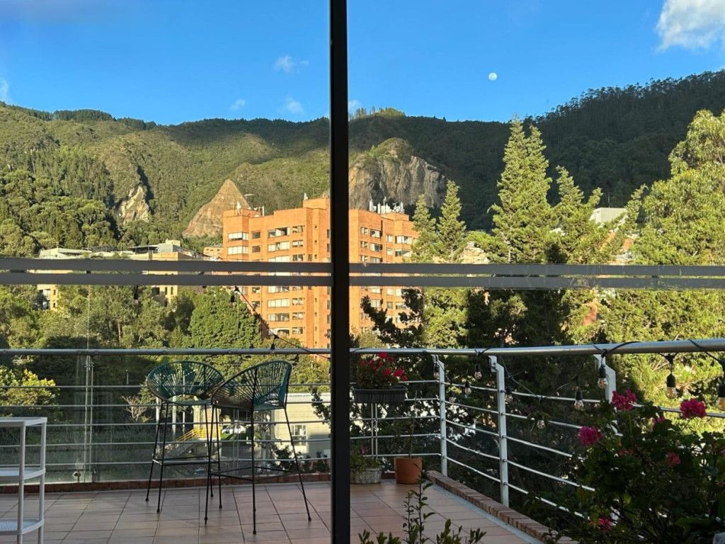 Apartamento en arriendo Cundinamarca Bogotá Bella Suiza 181 m2 Habitaciones 2 Baños 4 Garajes 2 Precio $9100000