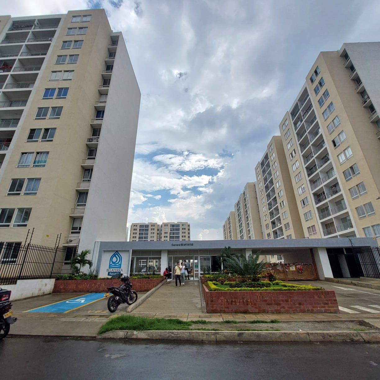 Apartamento en venta Valle Del Cauca Cali Conjunto Residencial Mandarinos 63 m2 Habitaciones 3 Baños 2 Garajes 1 Precio $290000000