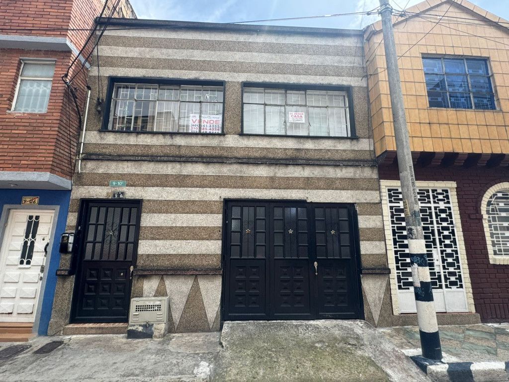 Casa en venta Cundinamarca Bogotá Restrepo 150 m2 Habitaciones 6 Baños 2 Garajes 1 Precio $650000000