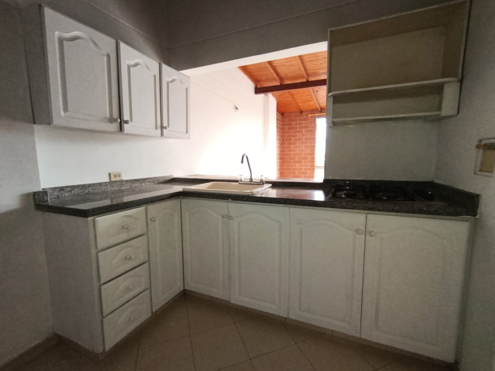 Apartamento en arriendo Antioquia Medellín Cristobal 80 m2 Habitaciones 3 Baños 2 Garajes 0 Precio $2300000