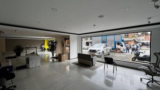 Oficina en arriendo Antioquia Medellín Guayabal 600 m2 Habitaciones 0 Baños 7 Garajes 0 Precio $22000000
