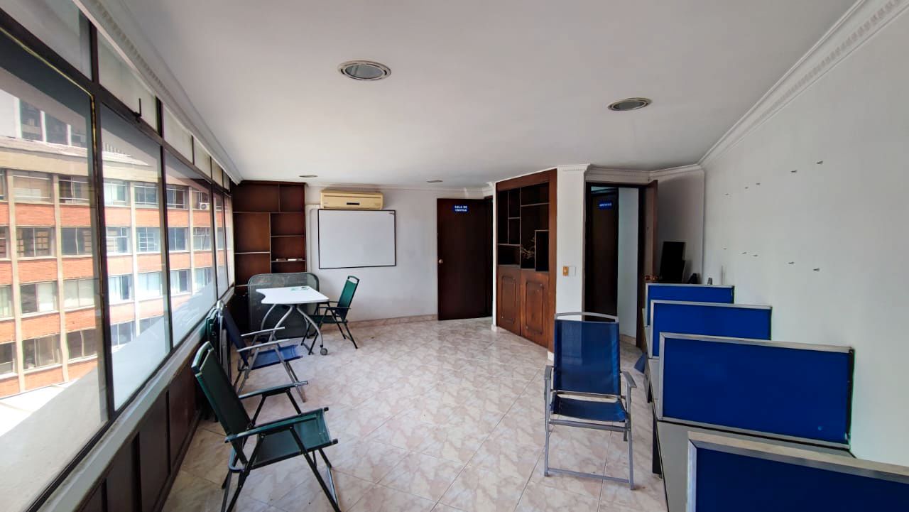 Oficina en arriendo Antioquia Medellín La Candelaria 105 m2 Habitaciones 0 Baños 2 Garajes 0 Precio $7500000