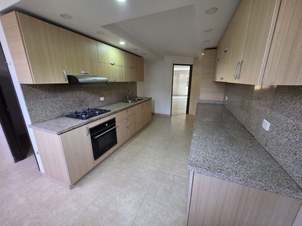 Apartamento en venta Valle Del Cauca Cali Prados Del Norte 148 m2 Habitaciones 3 Baños 3 Garajes 0 Precio $420000000