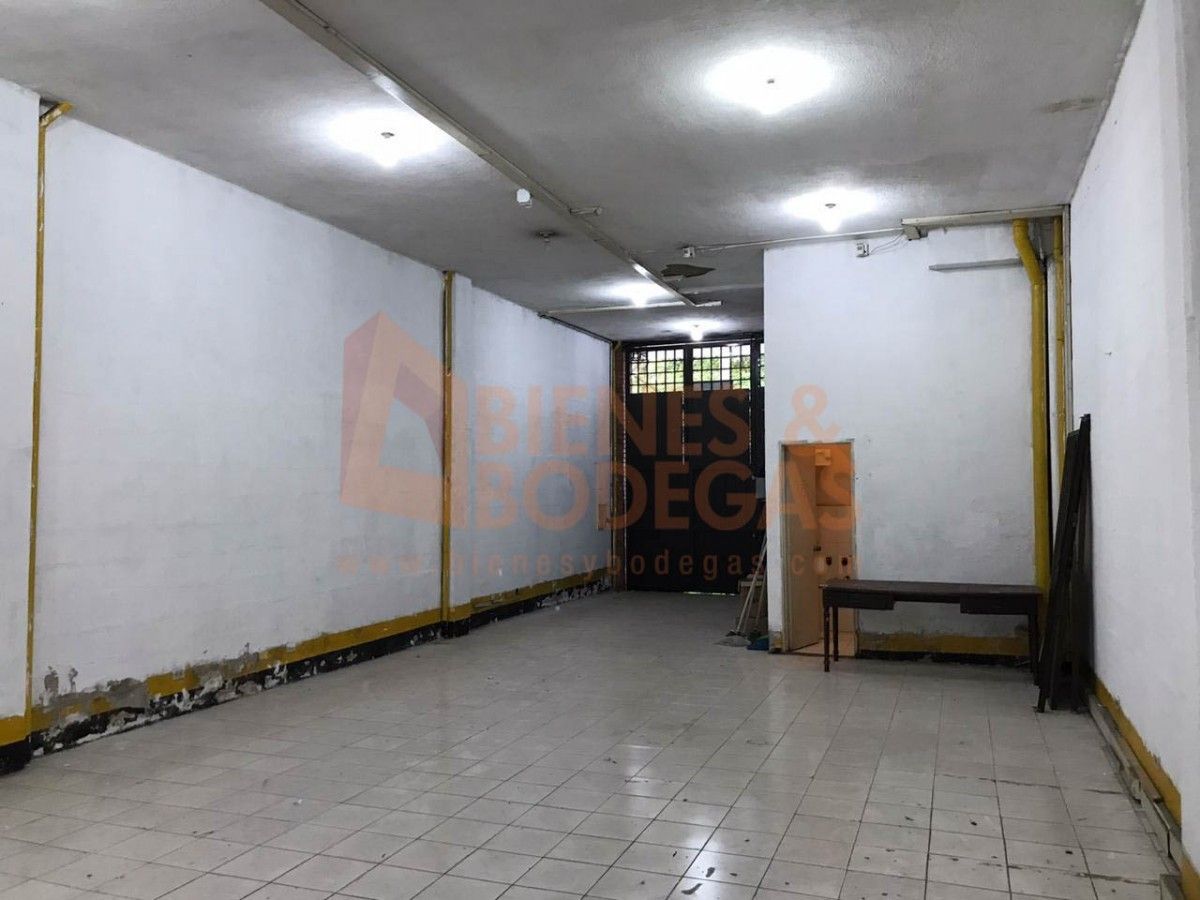 Bodega en venta Antioquia Medellín Urbanizacion El Pinar Alto 274 m2 Habitaciones 0 Baños 3 Garajes 2 Precio $1800000000