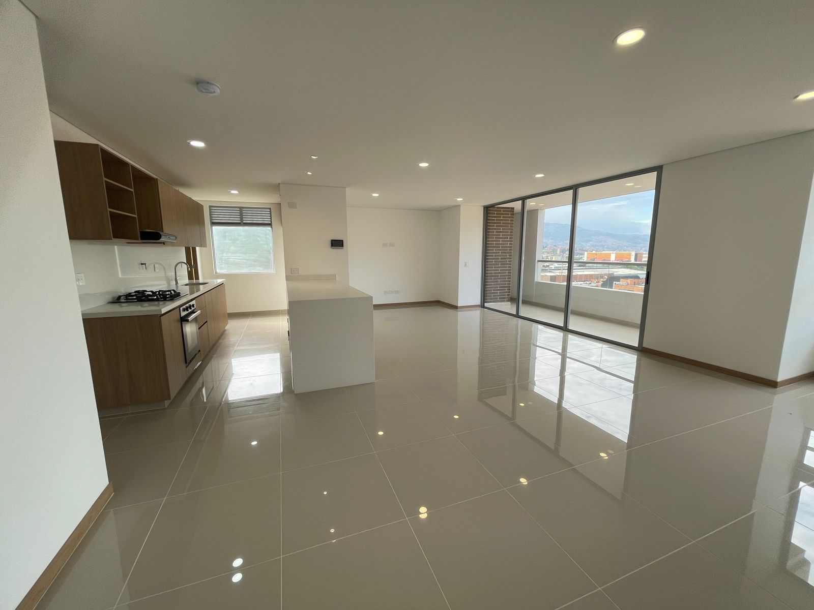 Apartamento en arriendo Antioquia Envigado El Portal 160 m2 Habitaciones 3 Baños 3 Garajes 2 Precio $6500000