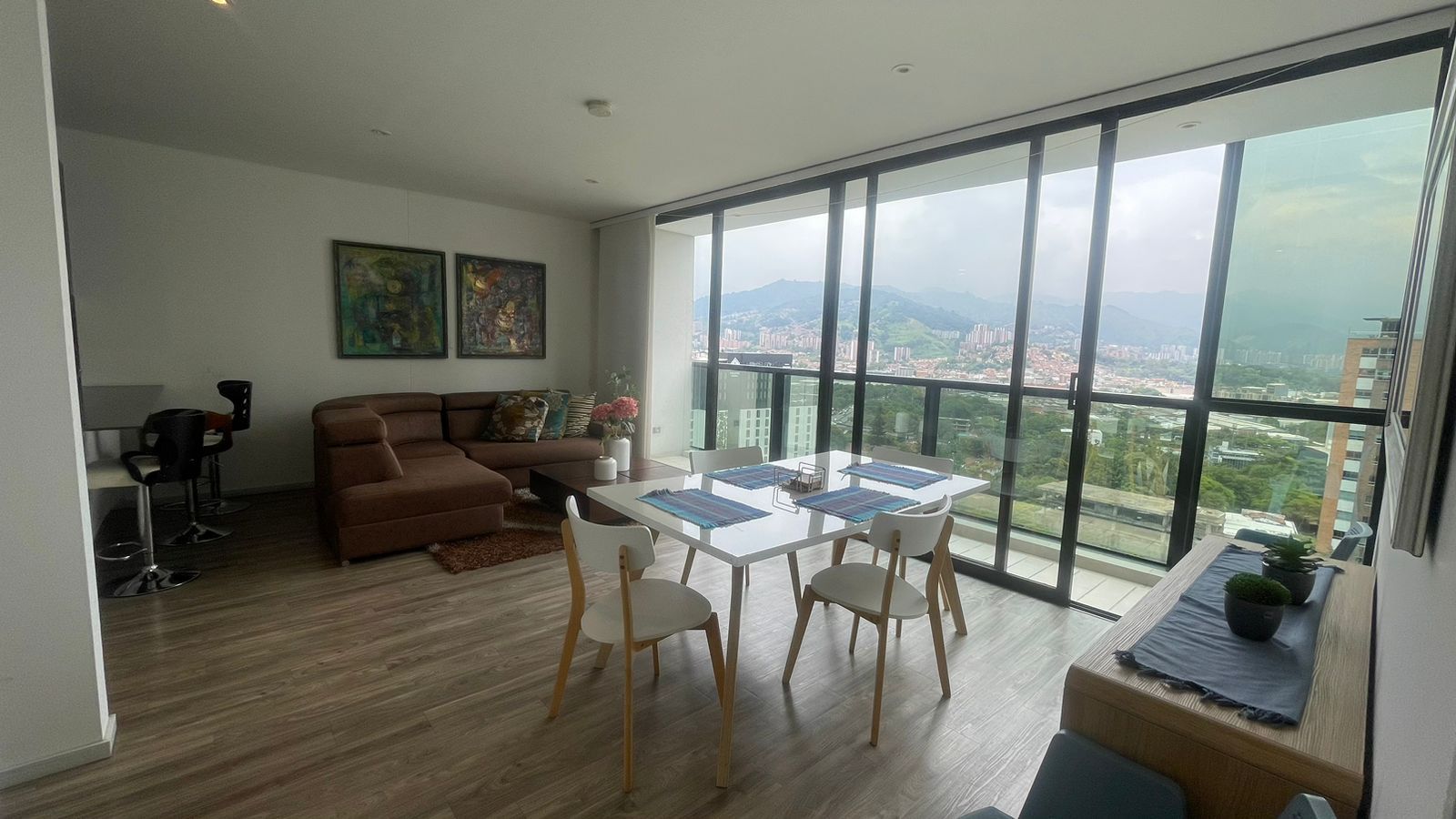 Apartamento en arriendo Antioquia Medellín Perpetuo Socorro 84 m2 Habitaciones 1 Baños 2 Garajes 0 Precio $6400000