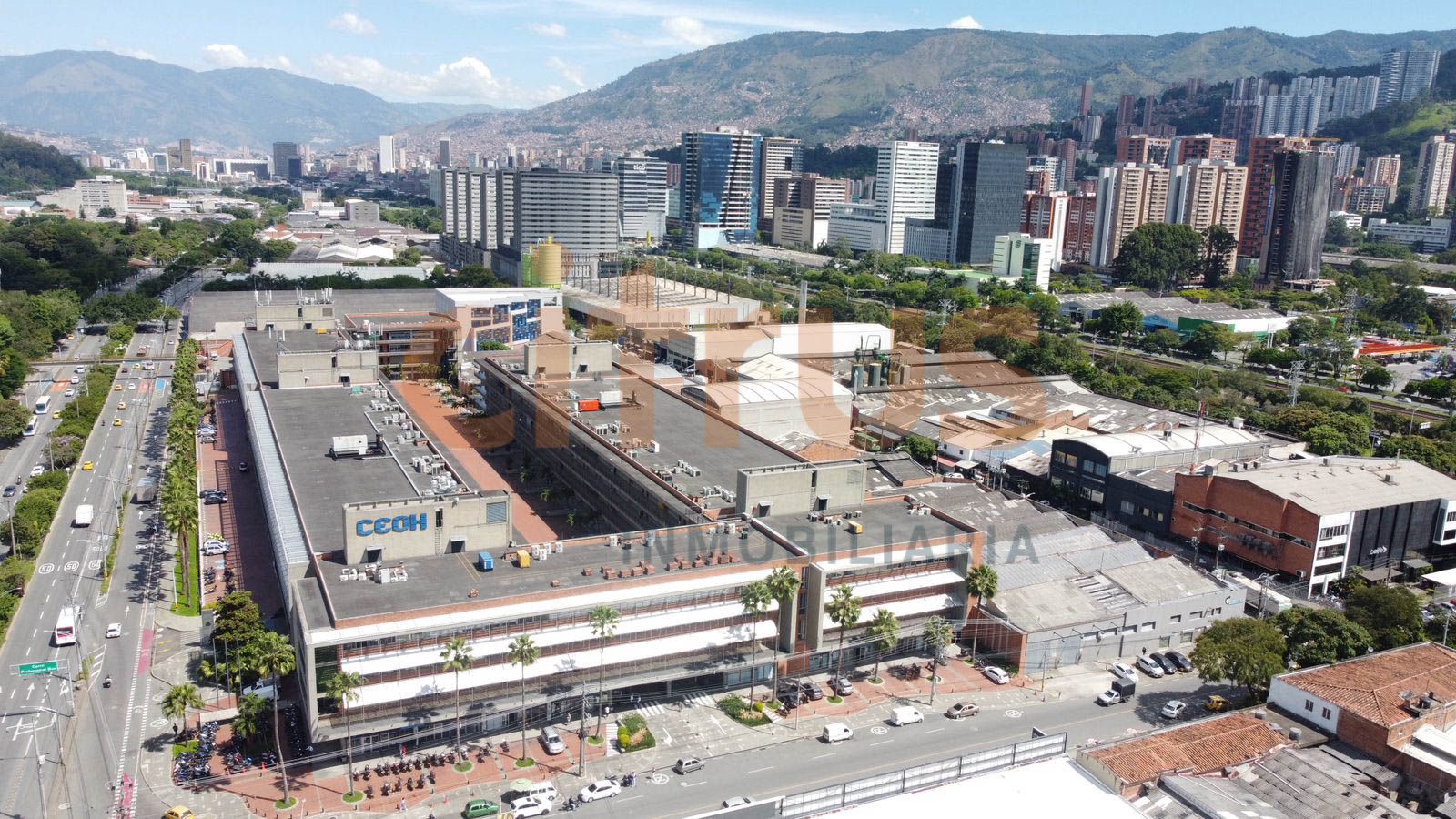 Oficina en arriendo Antioquia Medellín Shellmar 558 m2 Habitaciones 0 Baños 4 Garajes 8 Precio $36989400