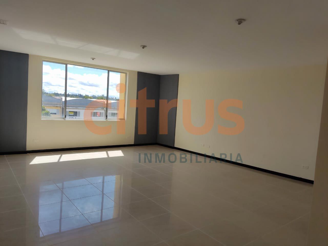 Oficina en venta Antioquia Rionegro Rionegro 45 m2 Habitaciones 0 Baños 1 Garajes 1 Precio $340000000