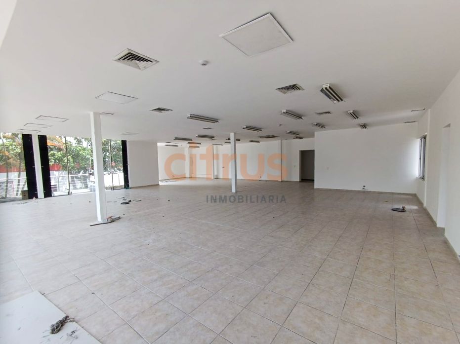 Local en arriendo Antioquia Itagüí La Esmeralda 395 m2 Habitaciones 0 Baños 2 Garajes 1 Precio $19750000