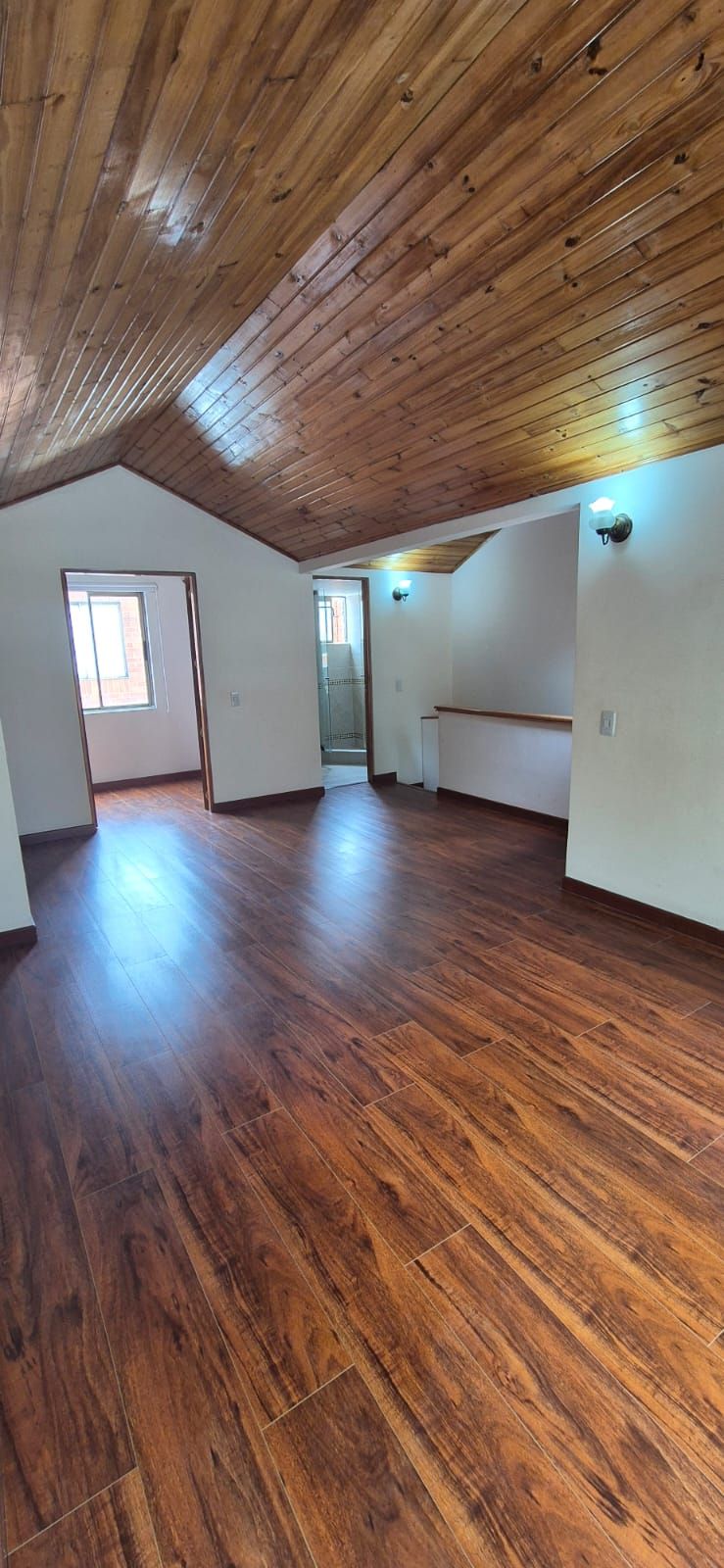 Casa en arriendo Cundinamarca Bogotá Cjr Santa Maria Del Campo Iii 140 m2 Habitaciones 3 Baños 4 Garajes 1 Precio $2700000