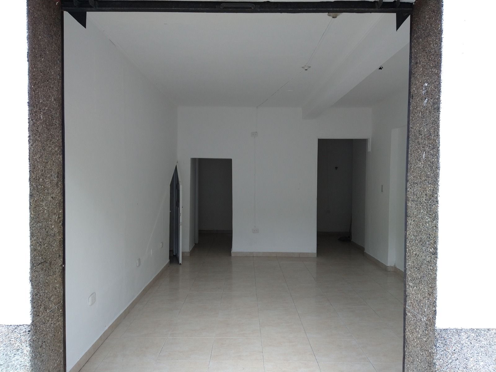 Local en venta Antioquia Medellín Caribe 35 m2 Habitaciones 0 Baños 1 Garajes 0 Precio $230000000