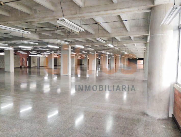 Oficina en arriendo Antioquia Medellín Shellmar 1940 m2 Habitaciones 0 Baños 5 Garajes 29 Precio $128856100