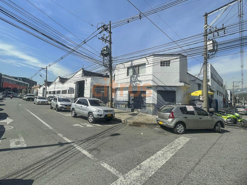 Bodega en venta Antioquia Medellín Perpetuo Socorro 1280 m2 Habitaciones 0 Baños 3 Garajes 0 Precio $9862400000
