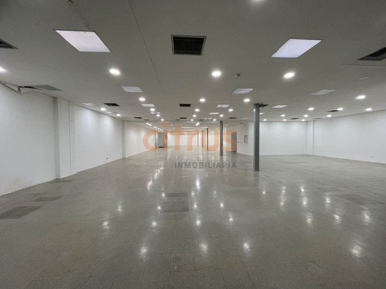 Oficina en arriendo Antioquia Medellín Santa Fe 855 m2 Habitaciones 0 Baños 0 Garajes 0 Precio $29925000